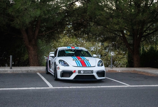 Porsche 718 Cayman GT4