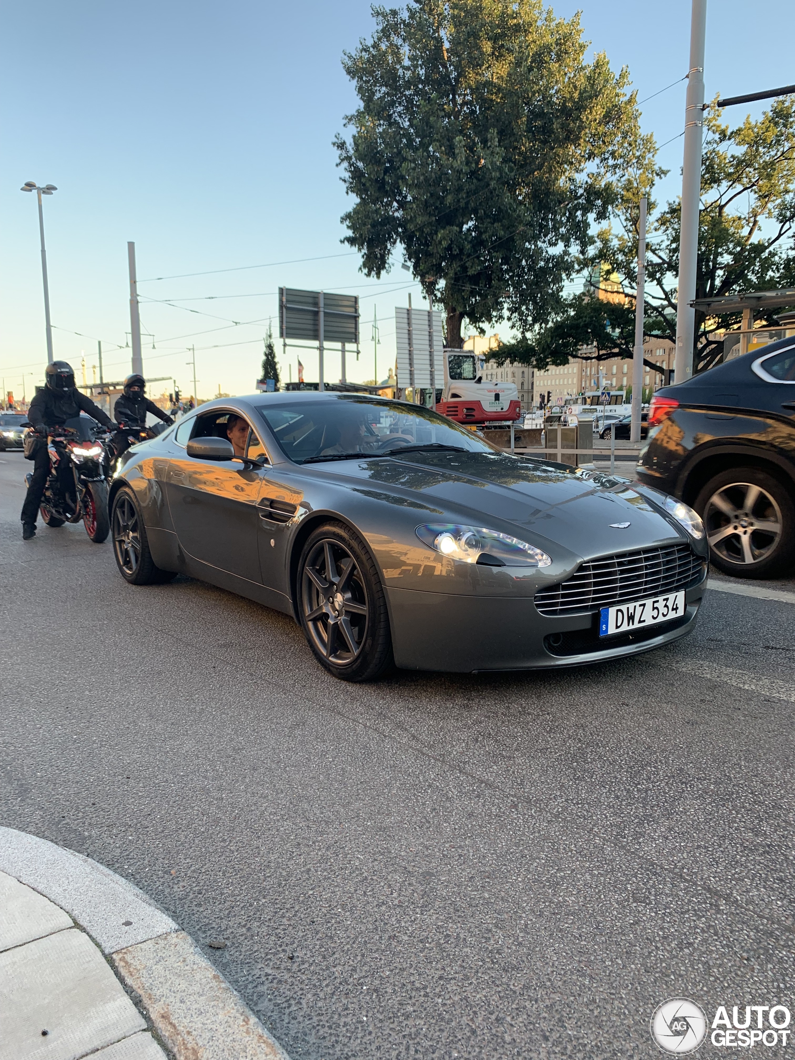 Aston Martin V8 Vantage