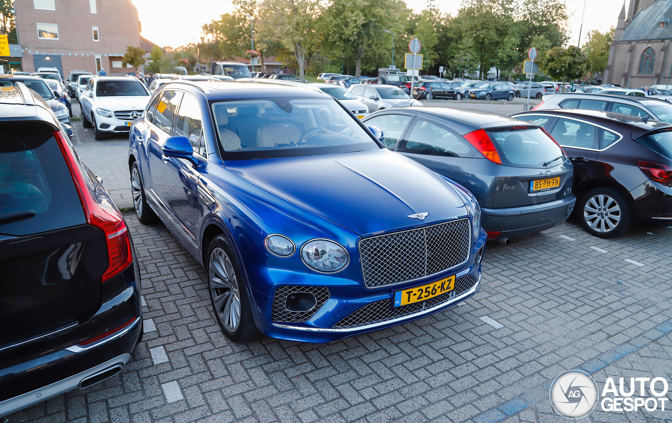 Bentley Bentayga Hybrid 2021 First Edition