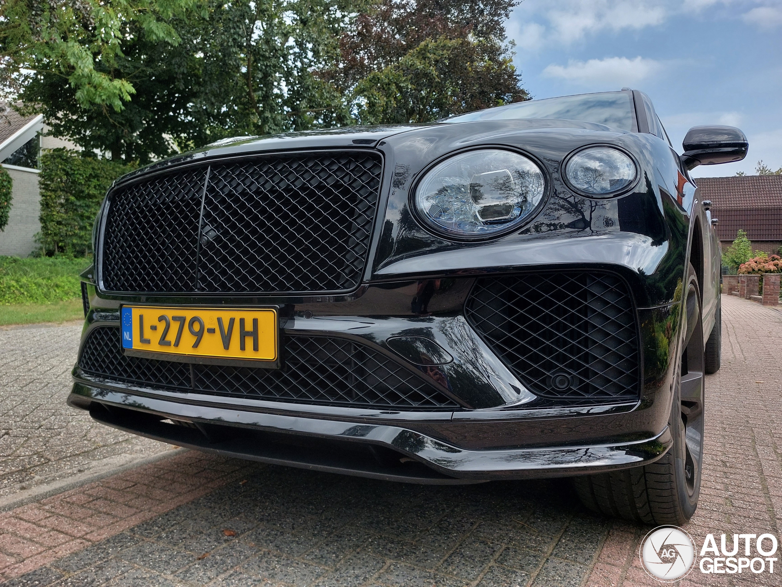 Bentley Bentayga V8 2021