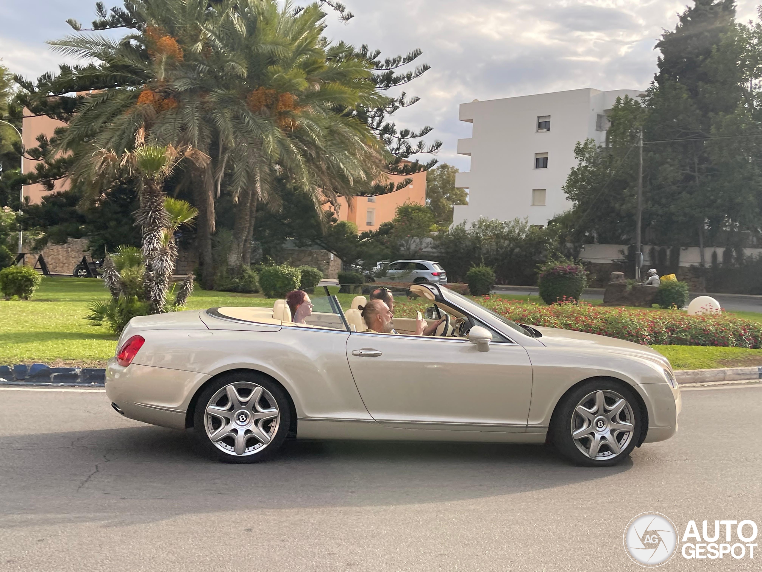 Bentley Continental GTC