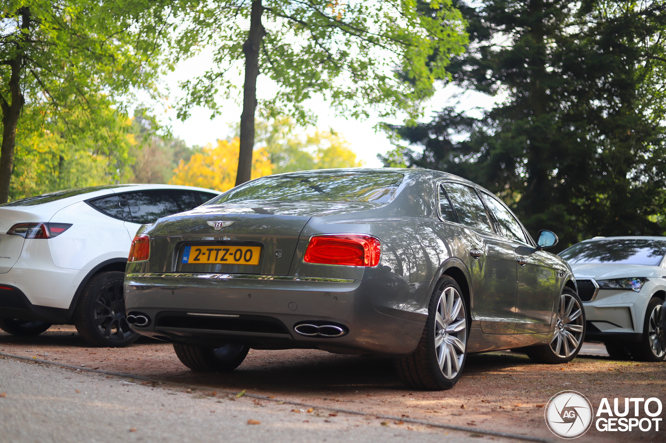 Bentley Flying Spur V8