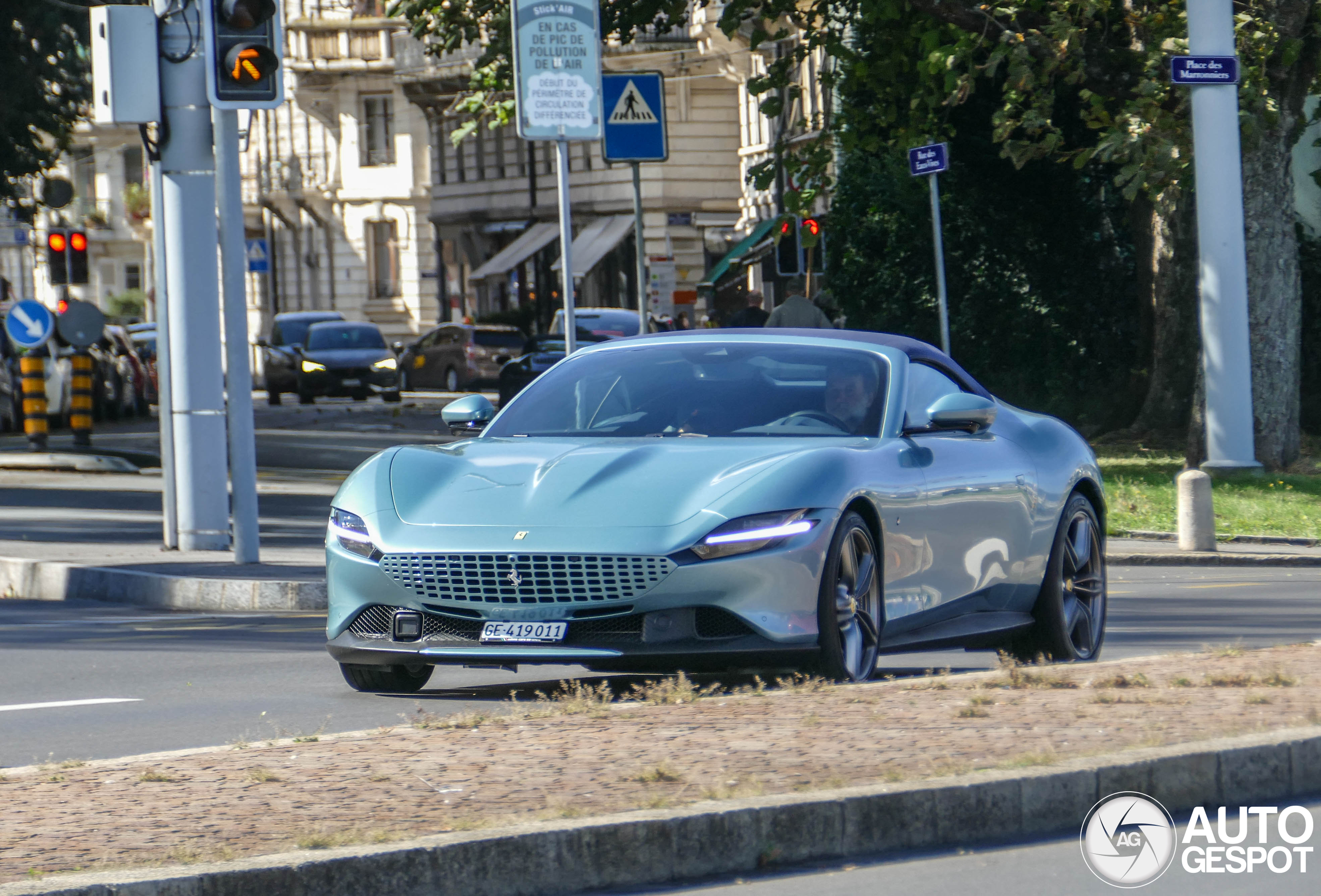 Ferrari Roma Spider