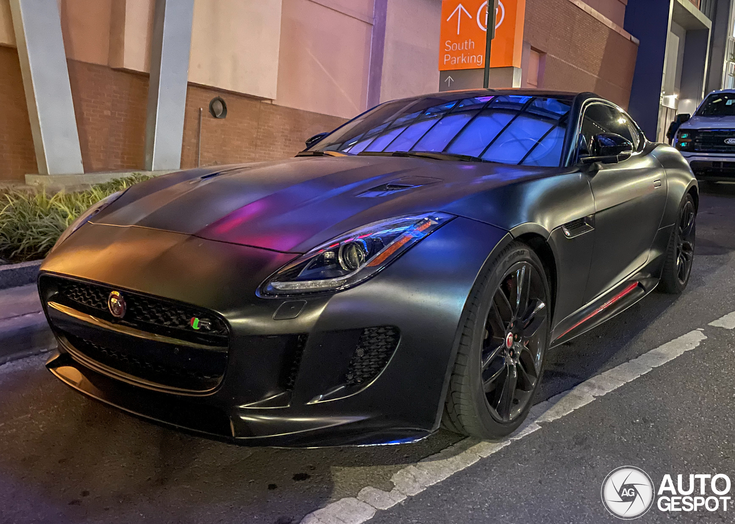 Jaguar F-TYPE R AWD Coupé