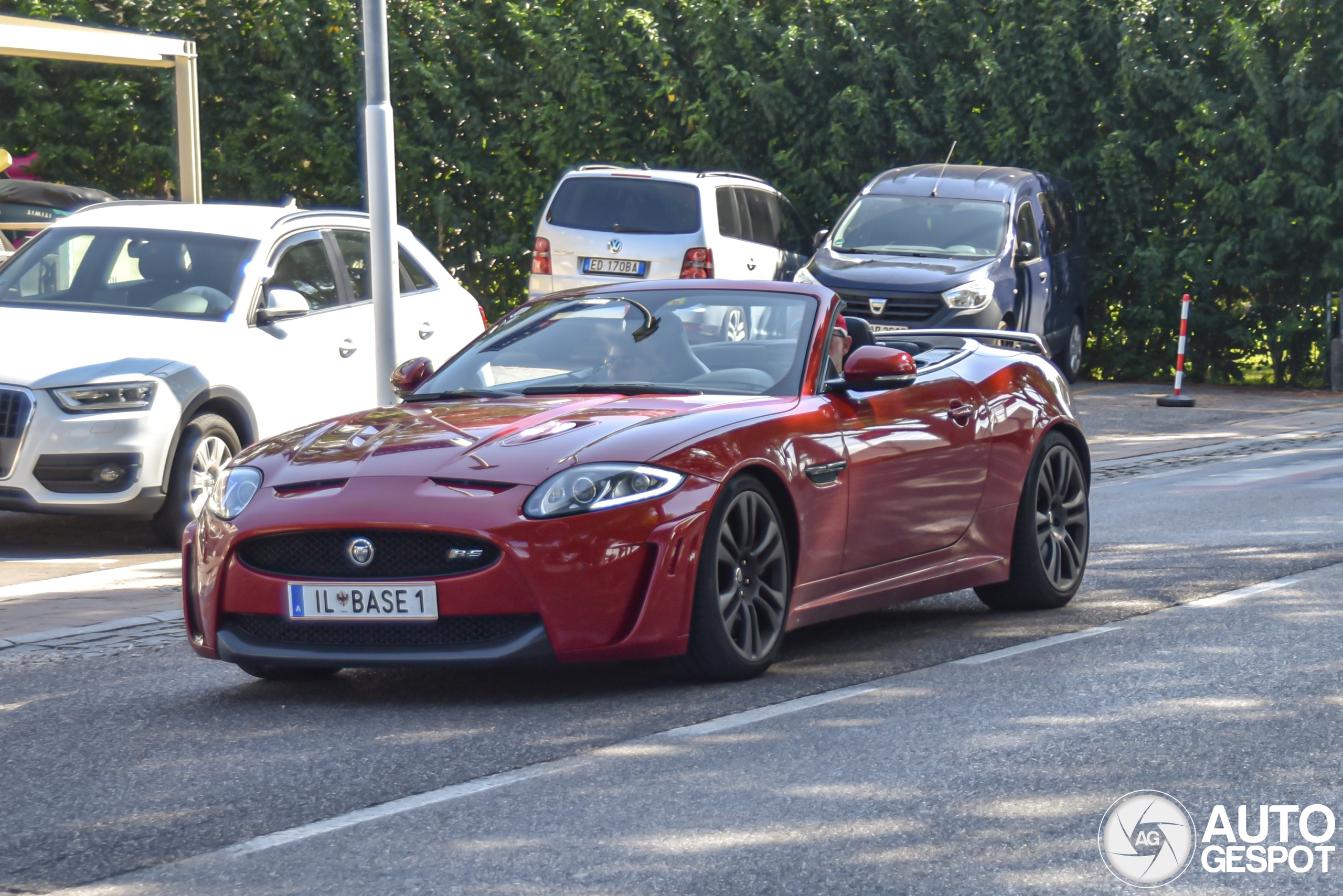 Jaguar XKR-S Convertible 2012