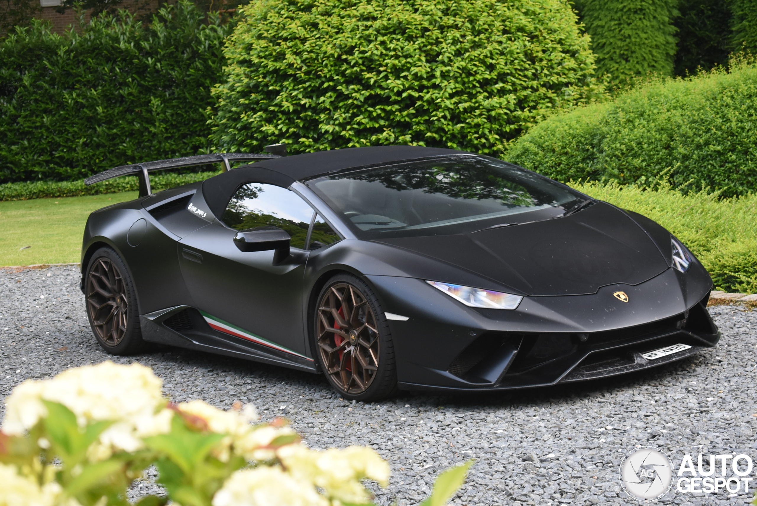 Lamborghini Huracán LP640-4 Performante Spyder