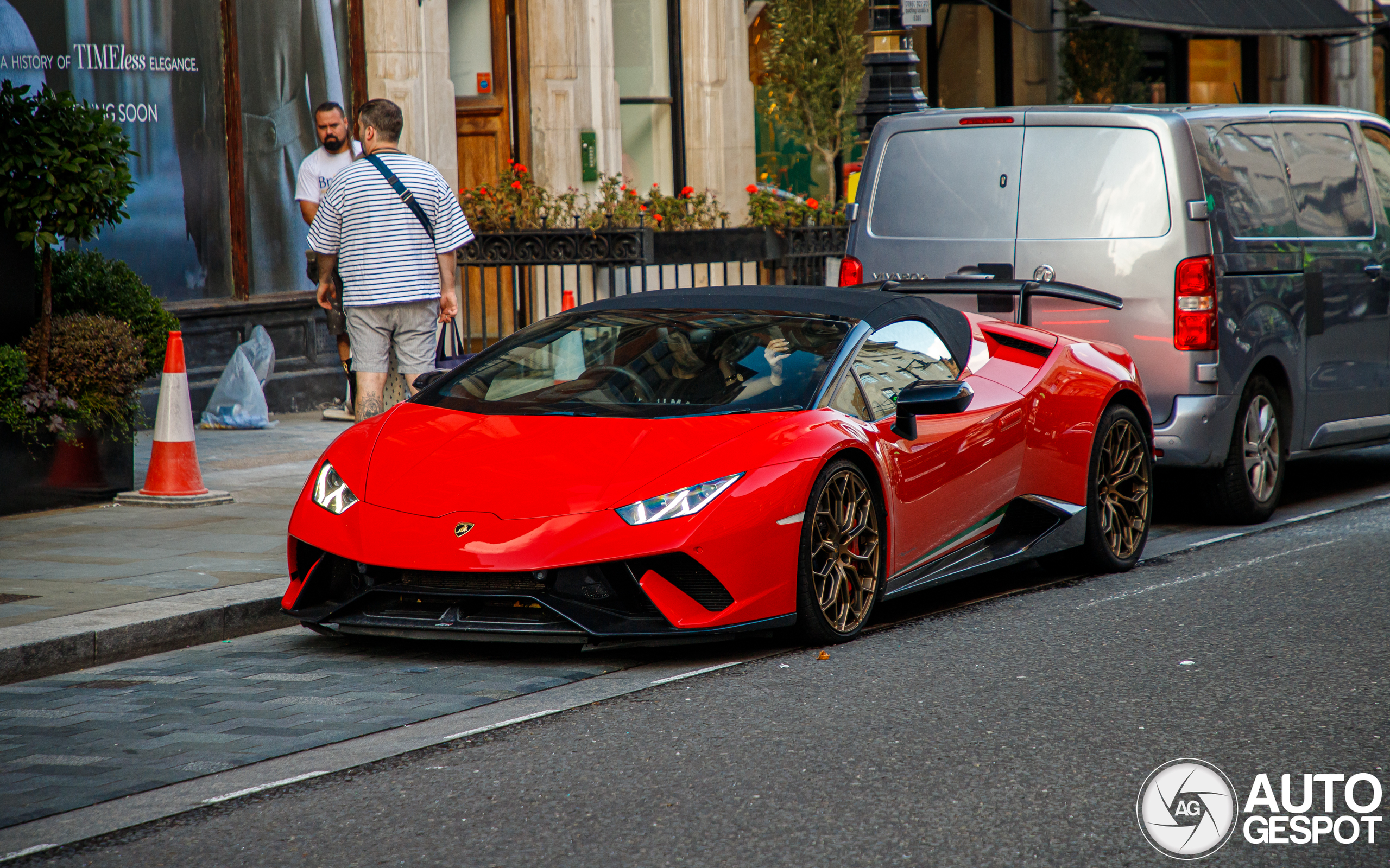 Lamborghini Huracán LP640-4 Performante Spyder