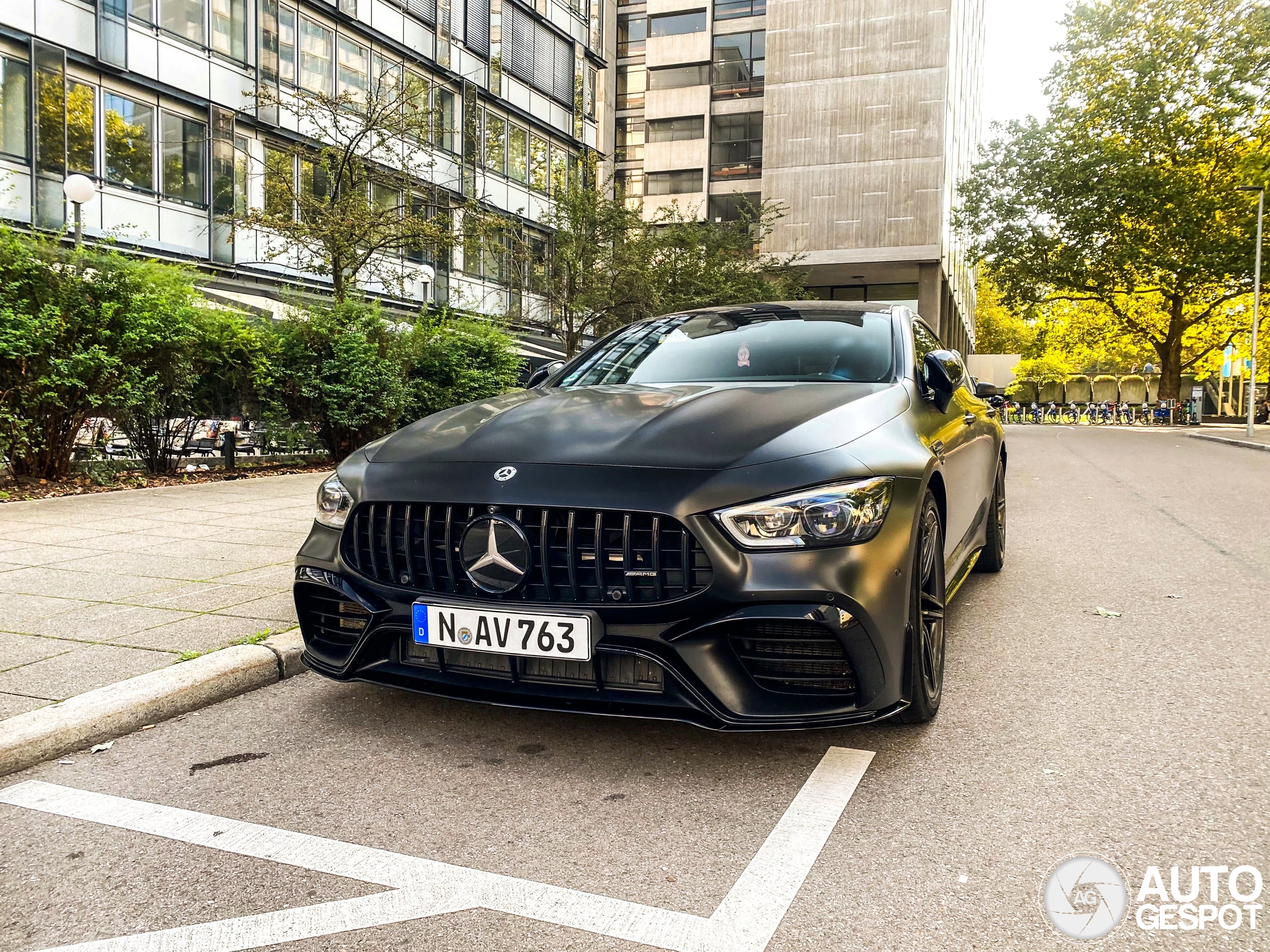 Mercedes-AMG GT 63 S X290