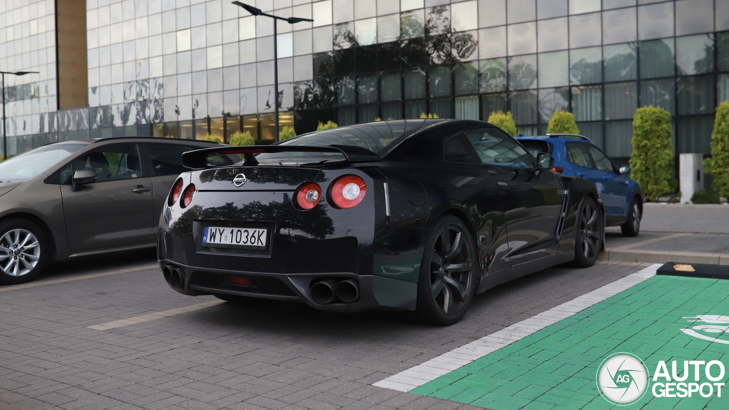 Nissan GT-R