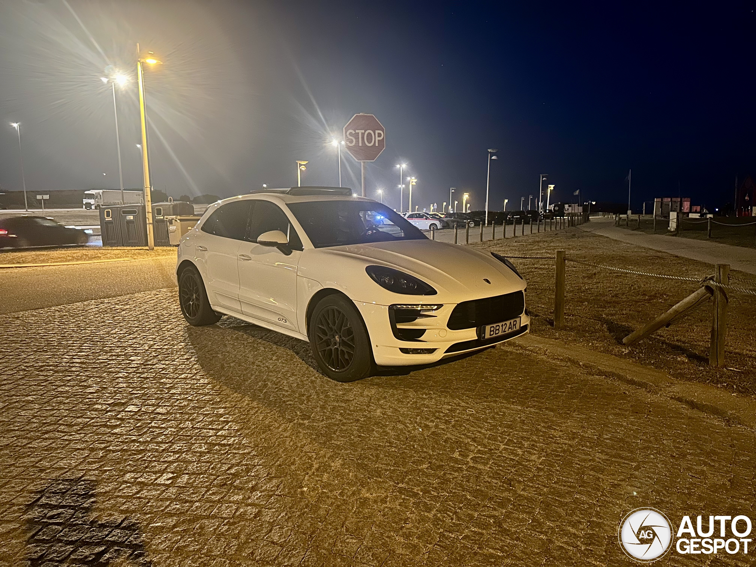 Porsche 95B Macan GTS