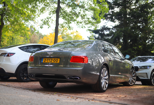 Bentley Flying Spur V8