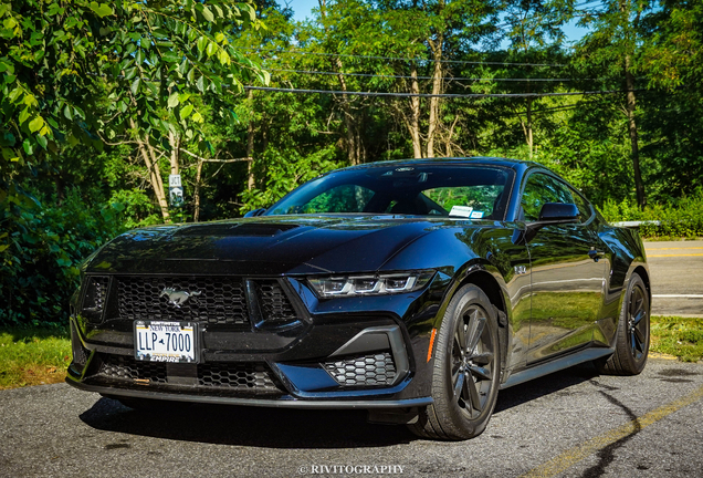 Ford Mustang GT 2024