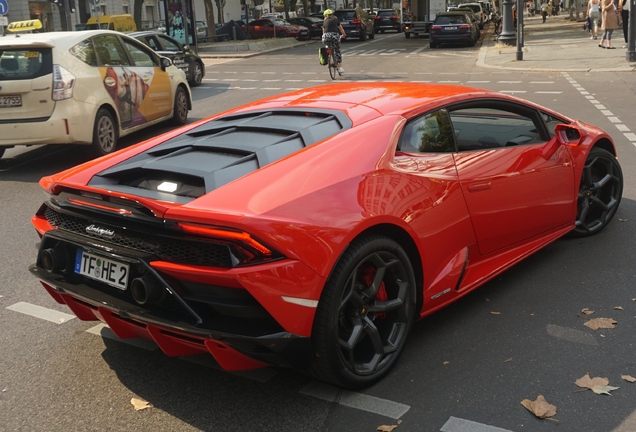 Lamborghini Huracán LP640-4 EVO