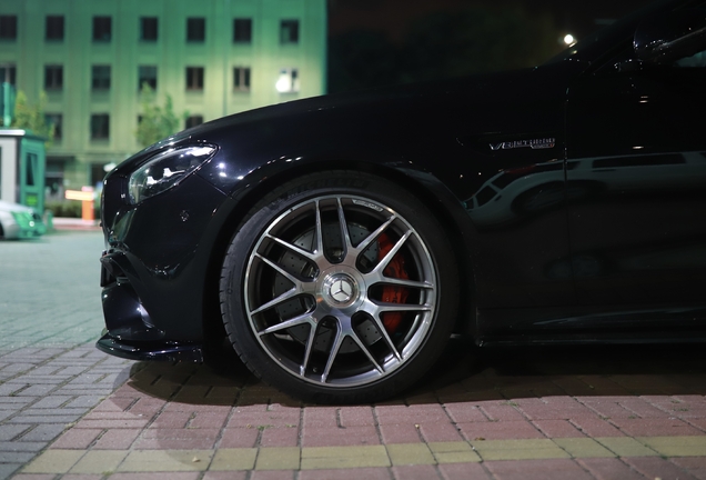 Mercedes-AMG E 63 S W213 2021