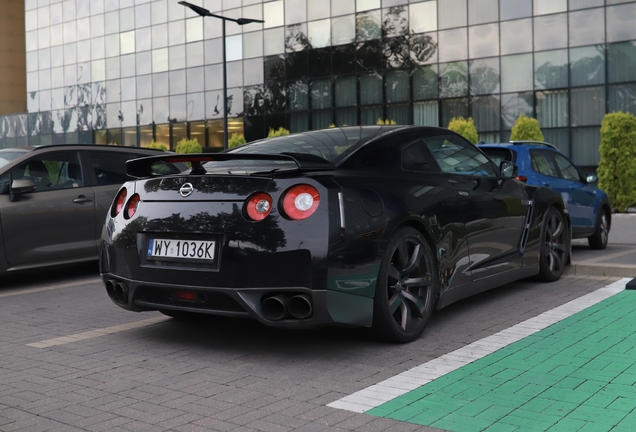 Nissan GT-R