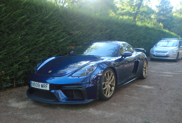 Porsche 718 Cayman GT4