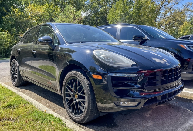 Porsche 95B Macan GTS