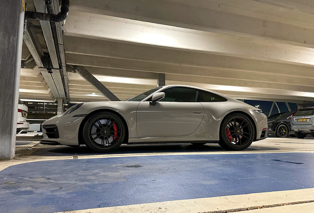 Porsche 992 Carrera GTS