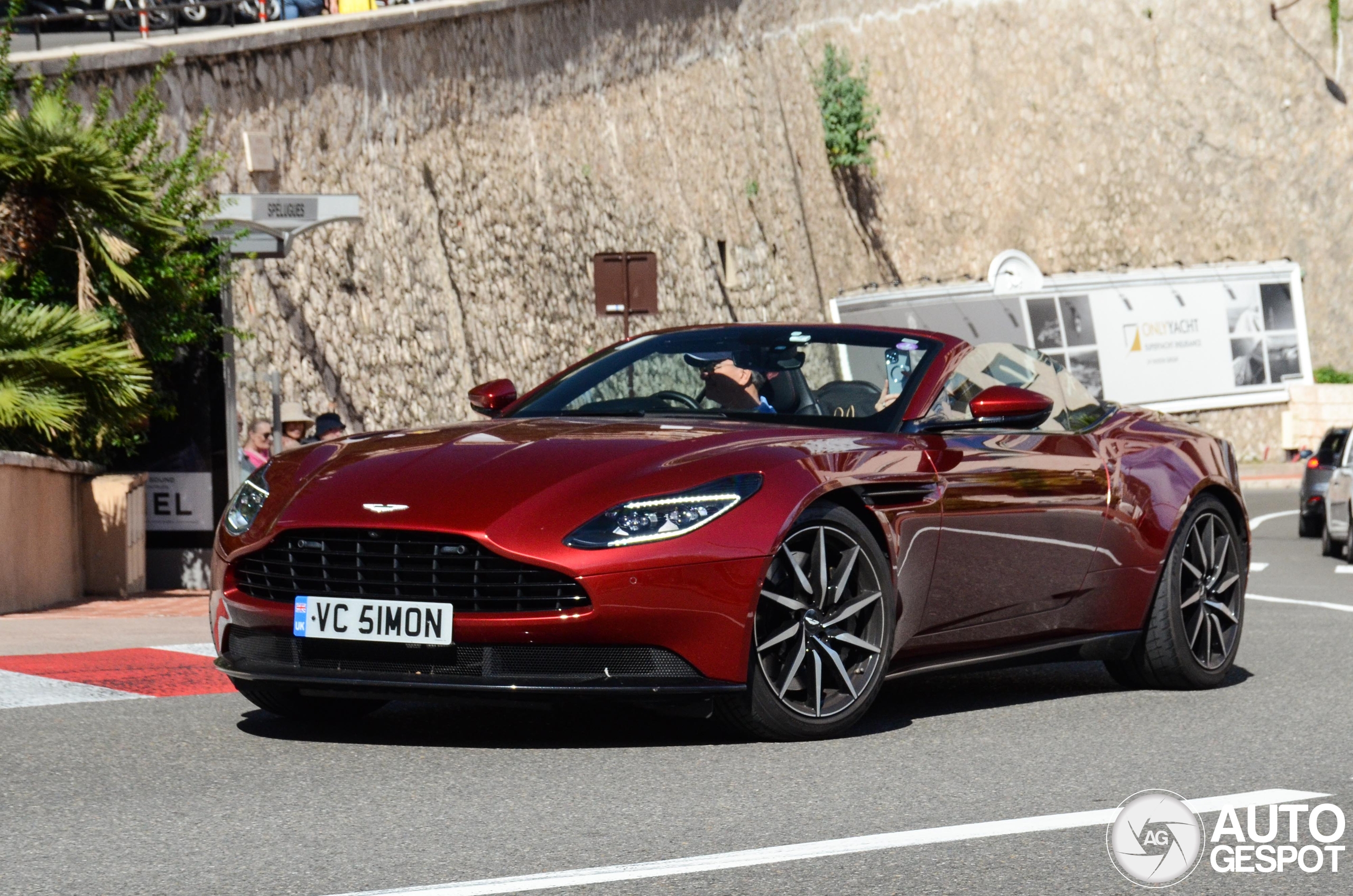 Aston Martin DB11 V8 Volante