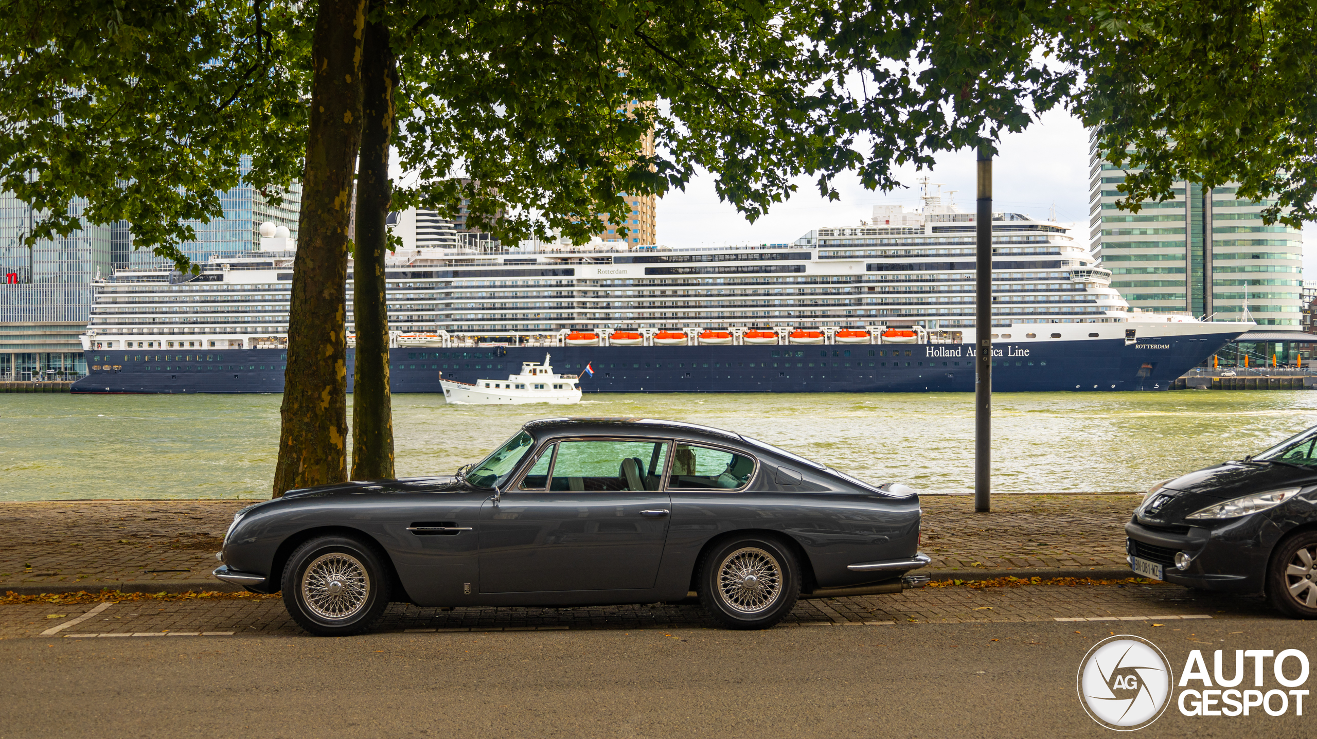 Aston Martin DB6 Vantage MKI