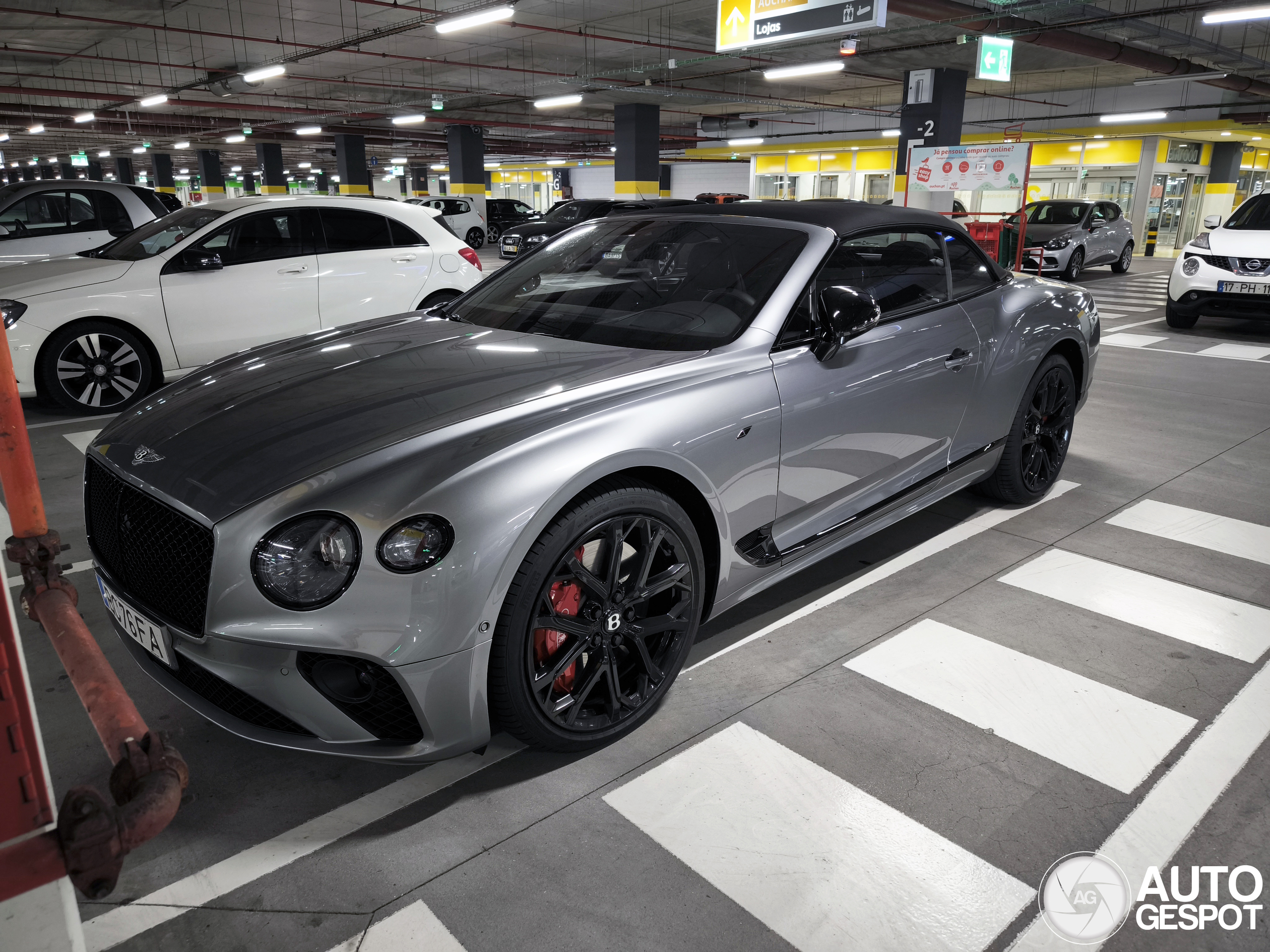 Bentley Continental GTC V8 S 2023