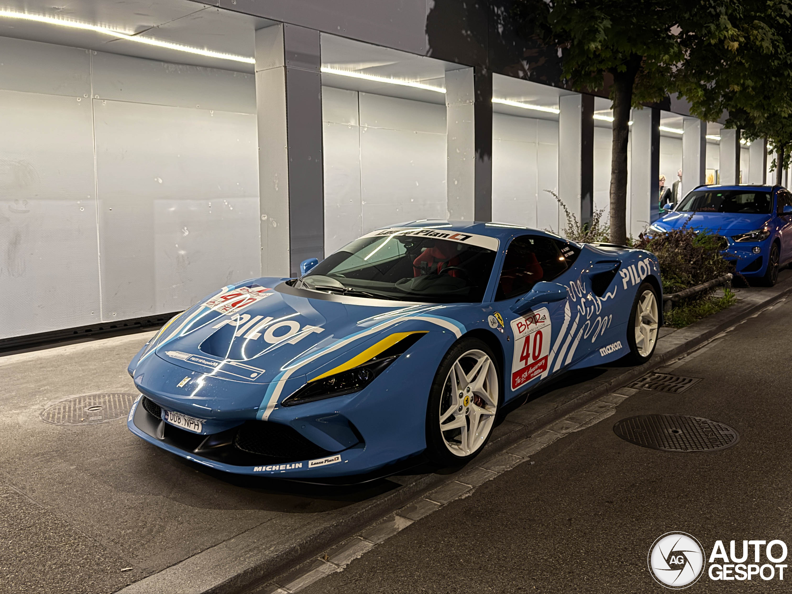 A unique tribute: Ferrari F8 Tributo honors the iconic F40 with striking livery