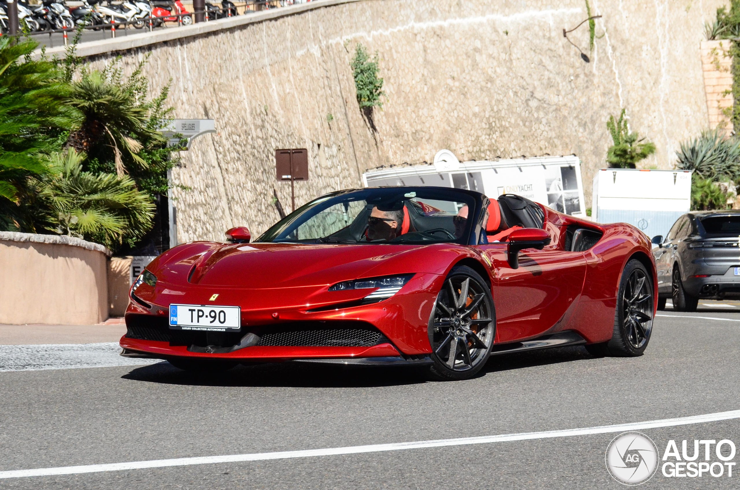 Ferrari SF90 Spider