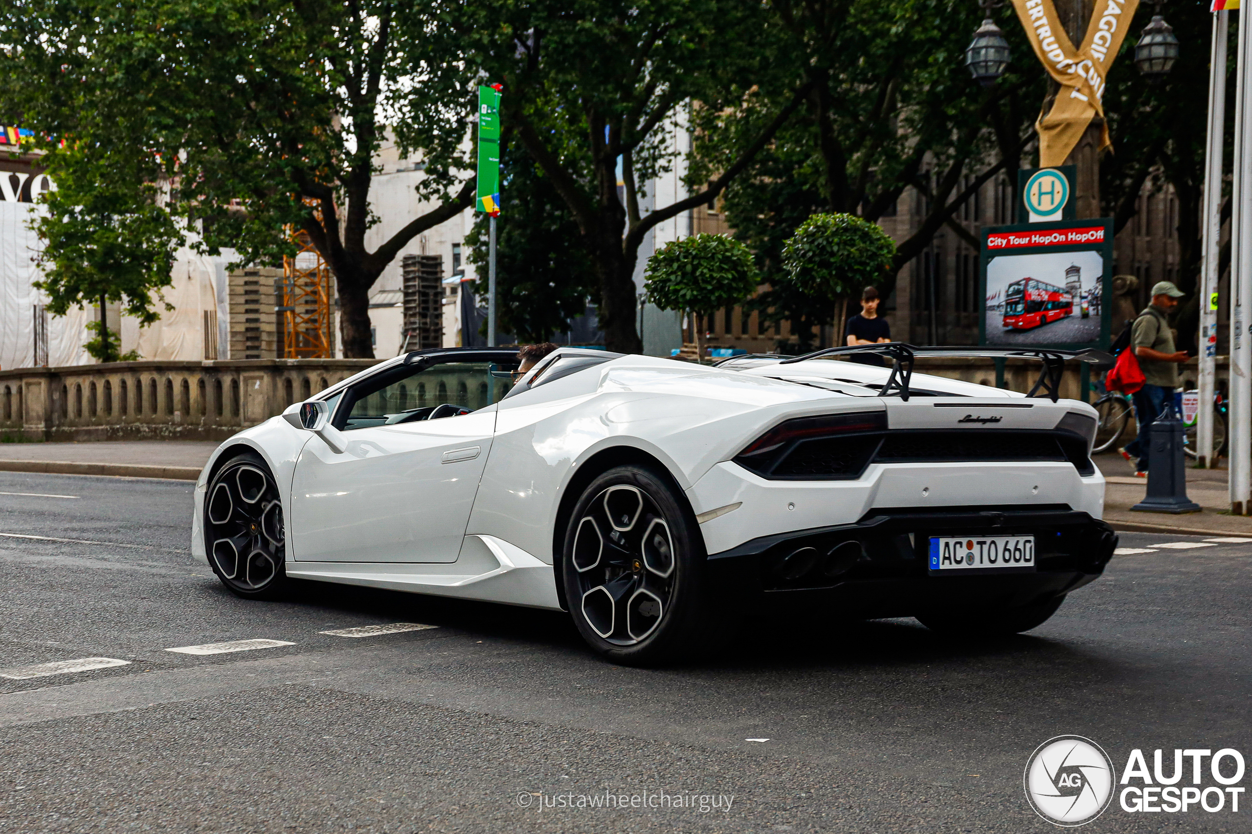 Lamborghini Huracán LP580-2 Spyder