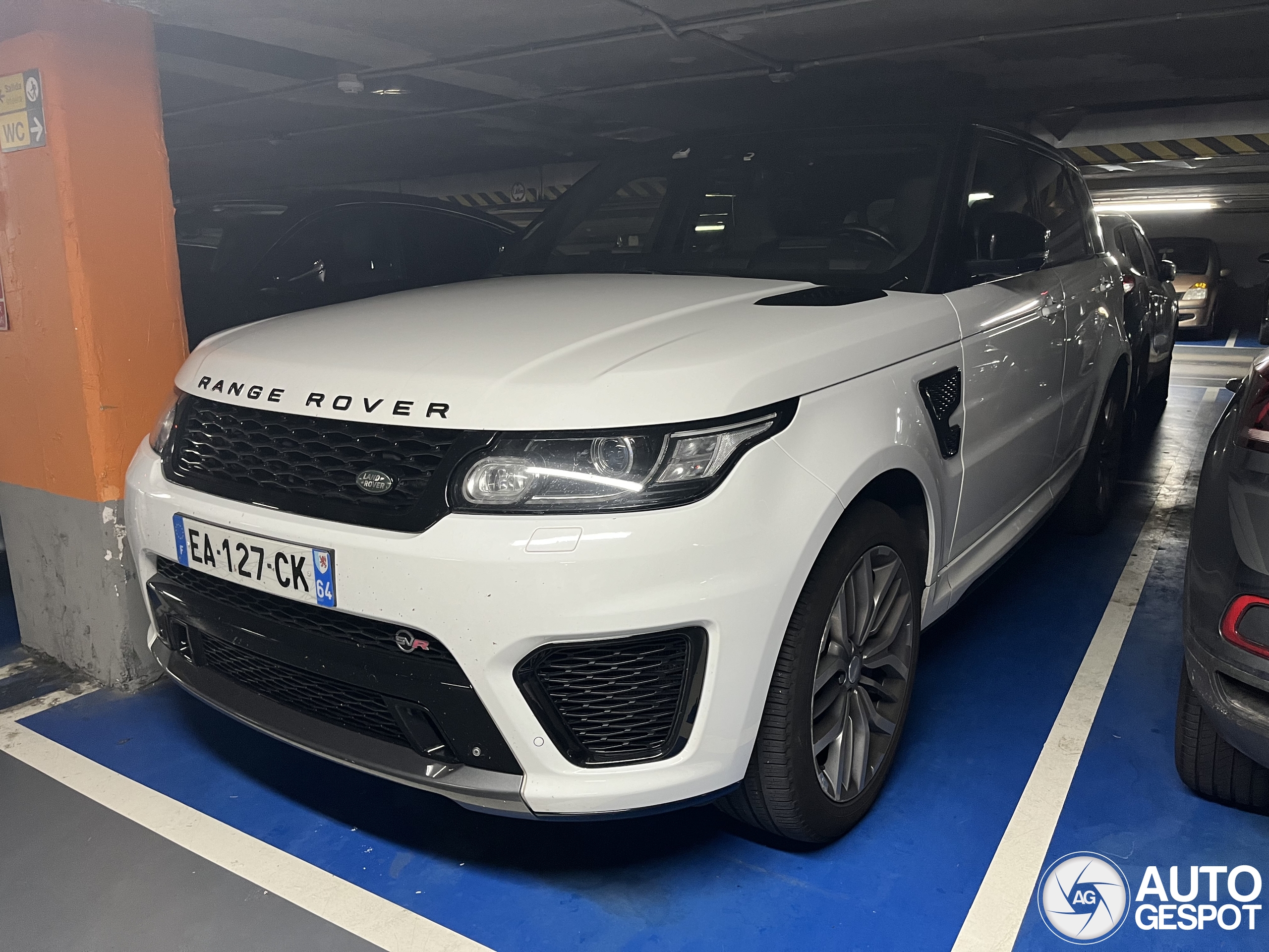 Land Rover Range Rover Sport SVR