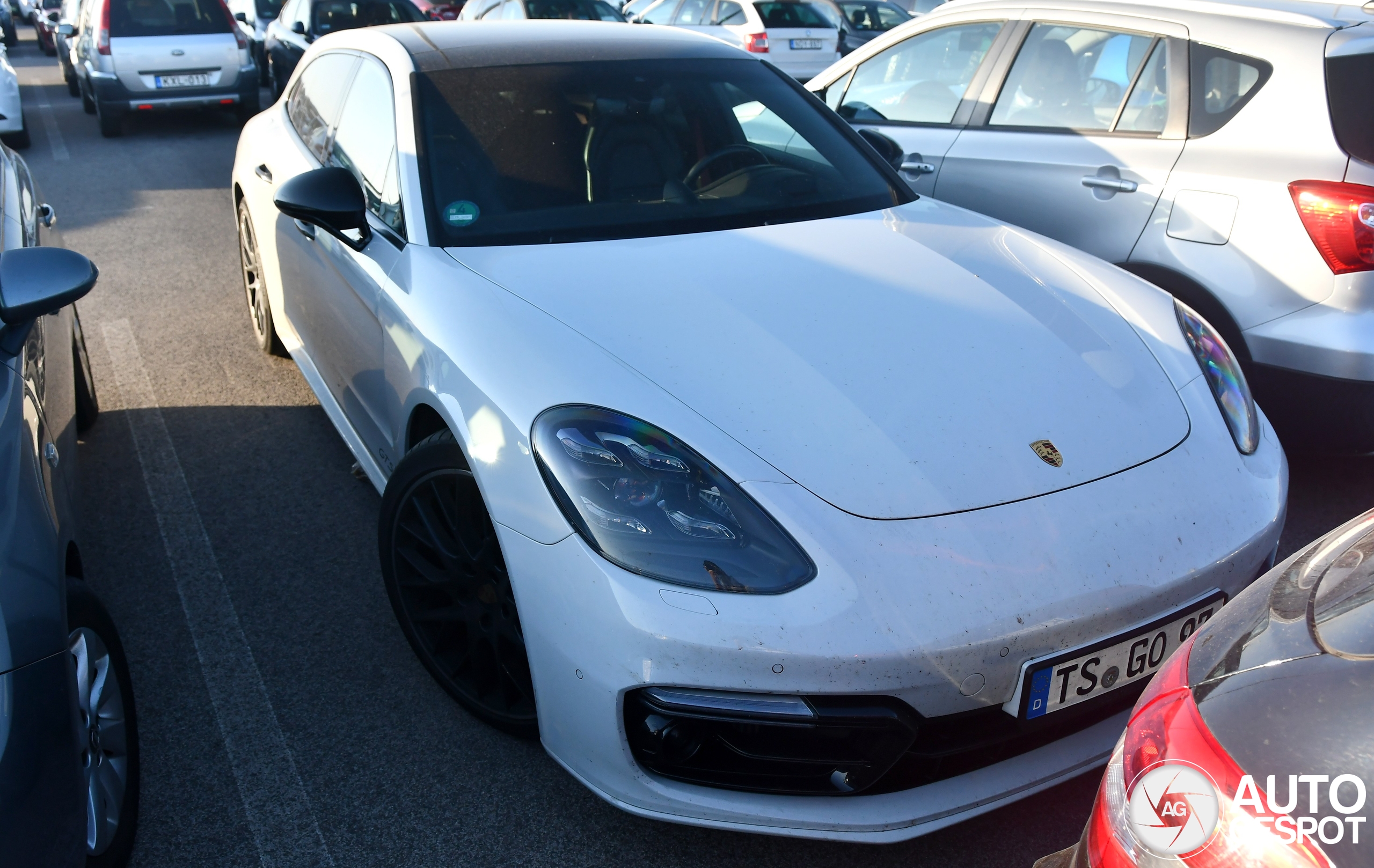 Porsche 971 Panamera GTS Sport Turismo