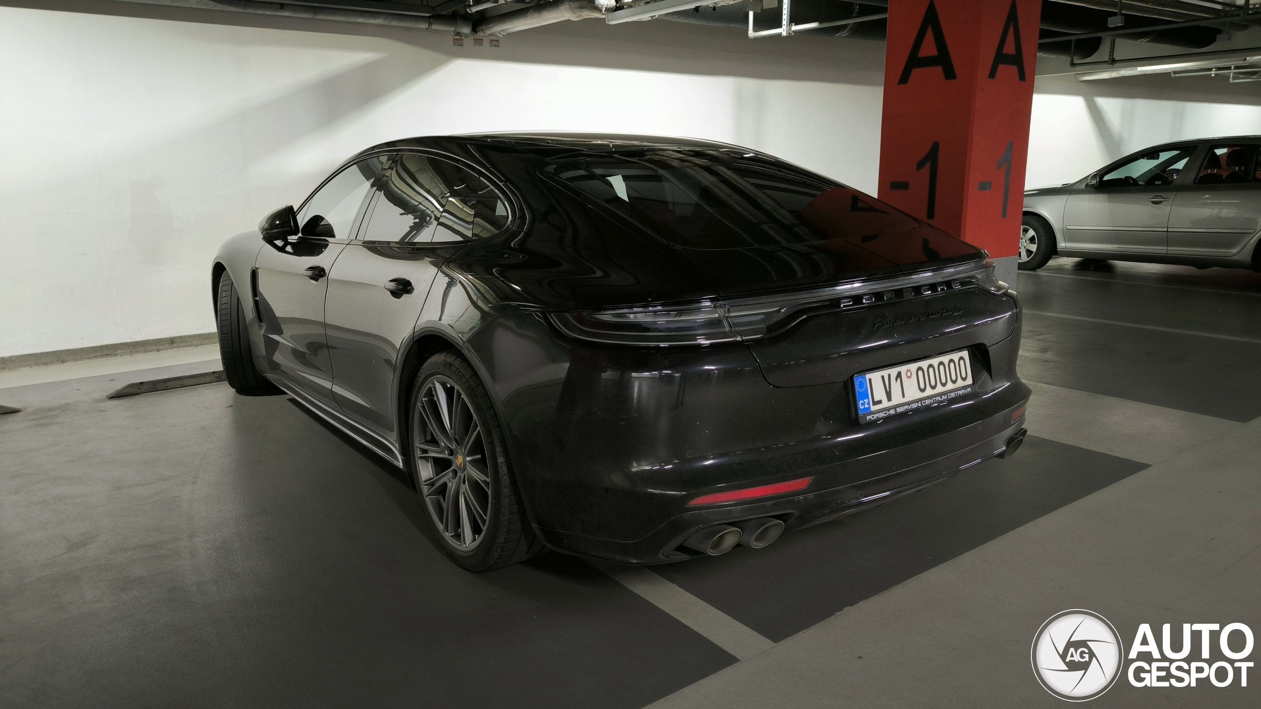 Porsche 971 Panamera Turbo S MkII