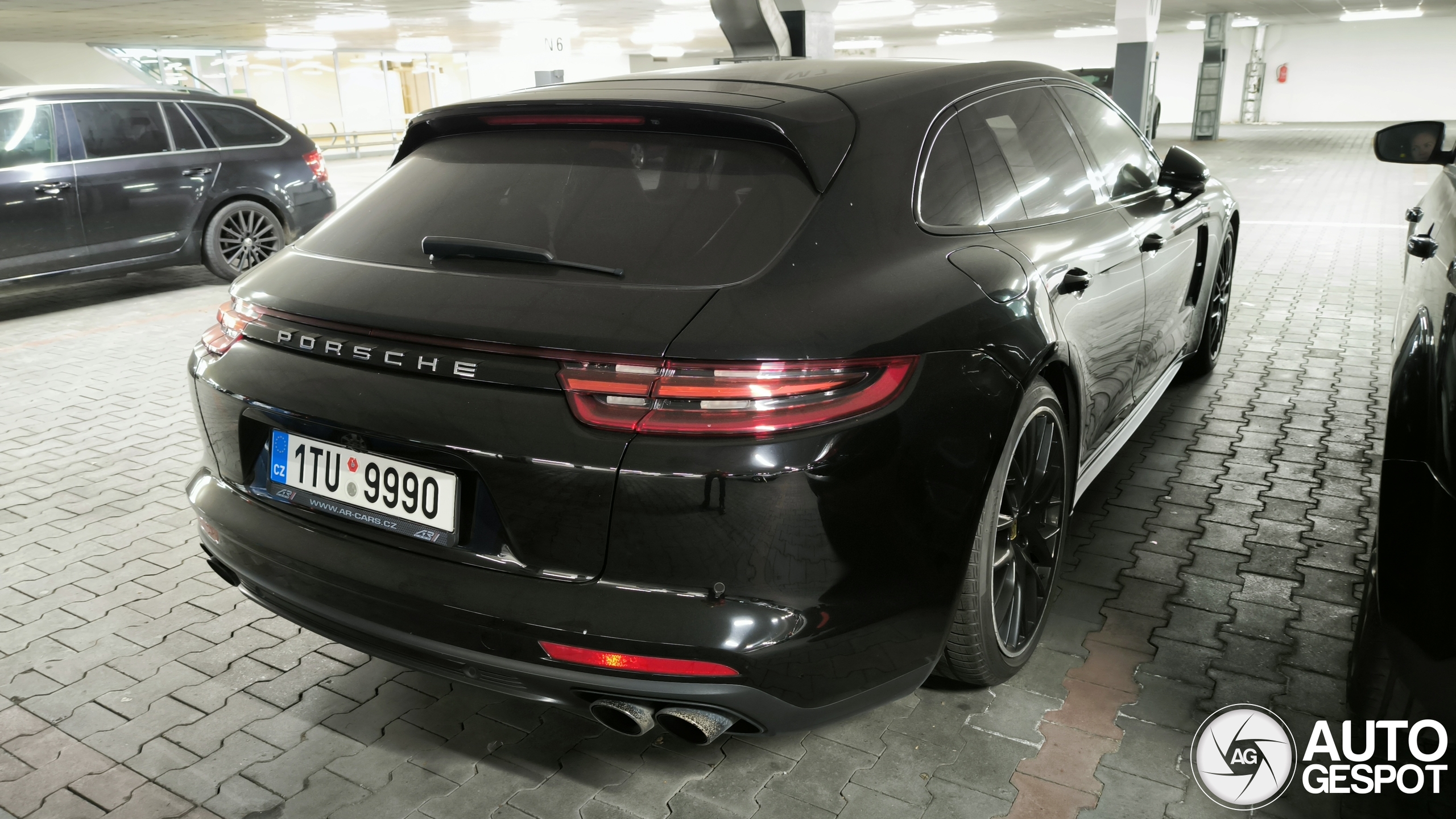 Porsche 971 Panamera Turbo Sport Turismo