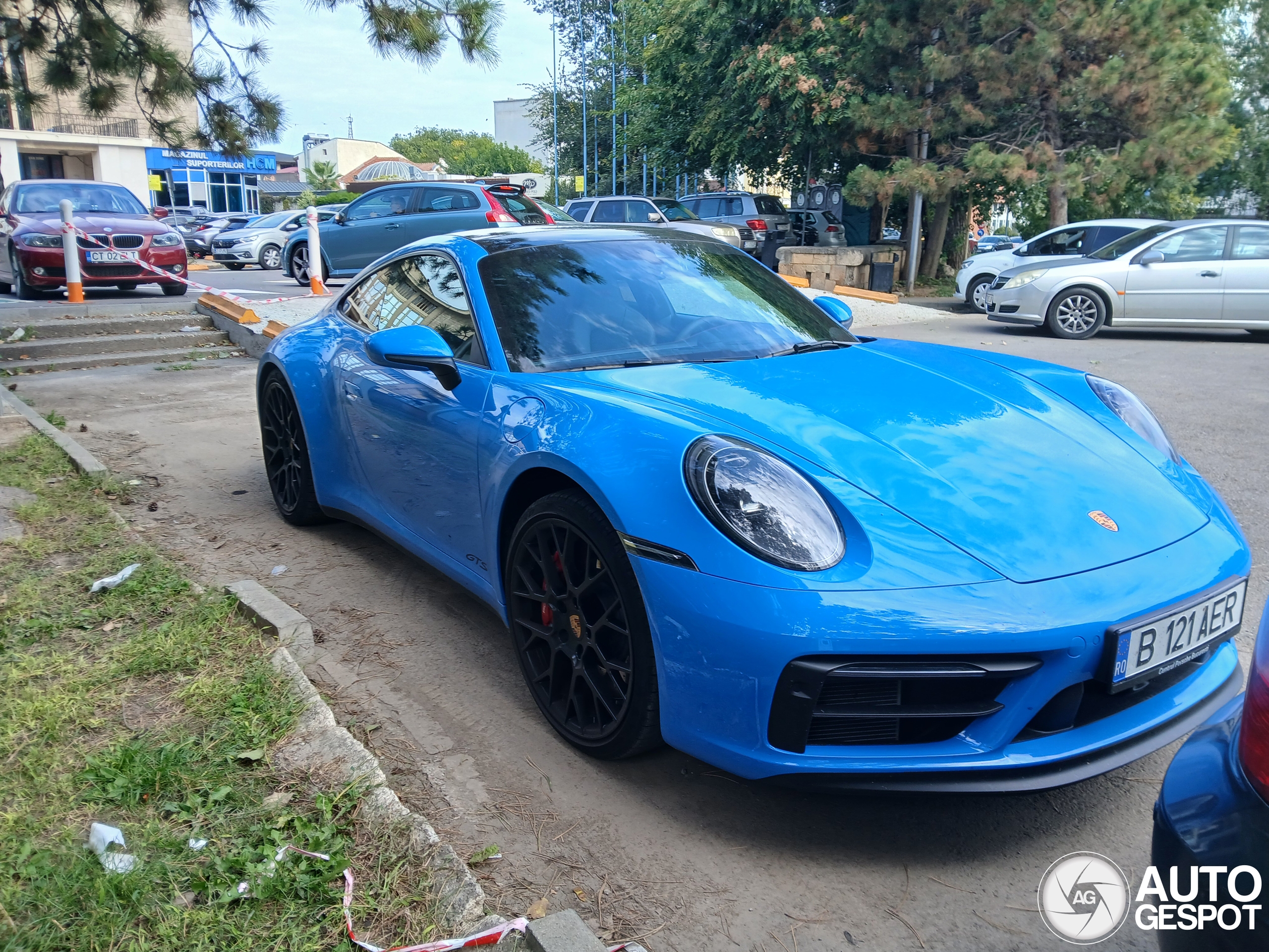 Porsche 992 Carrera 4 GTS