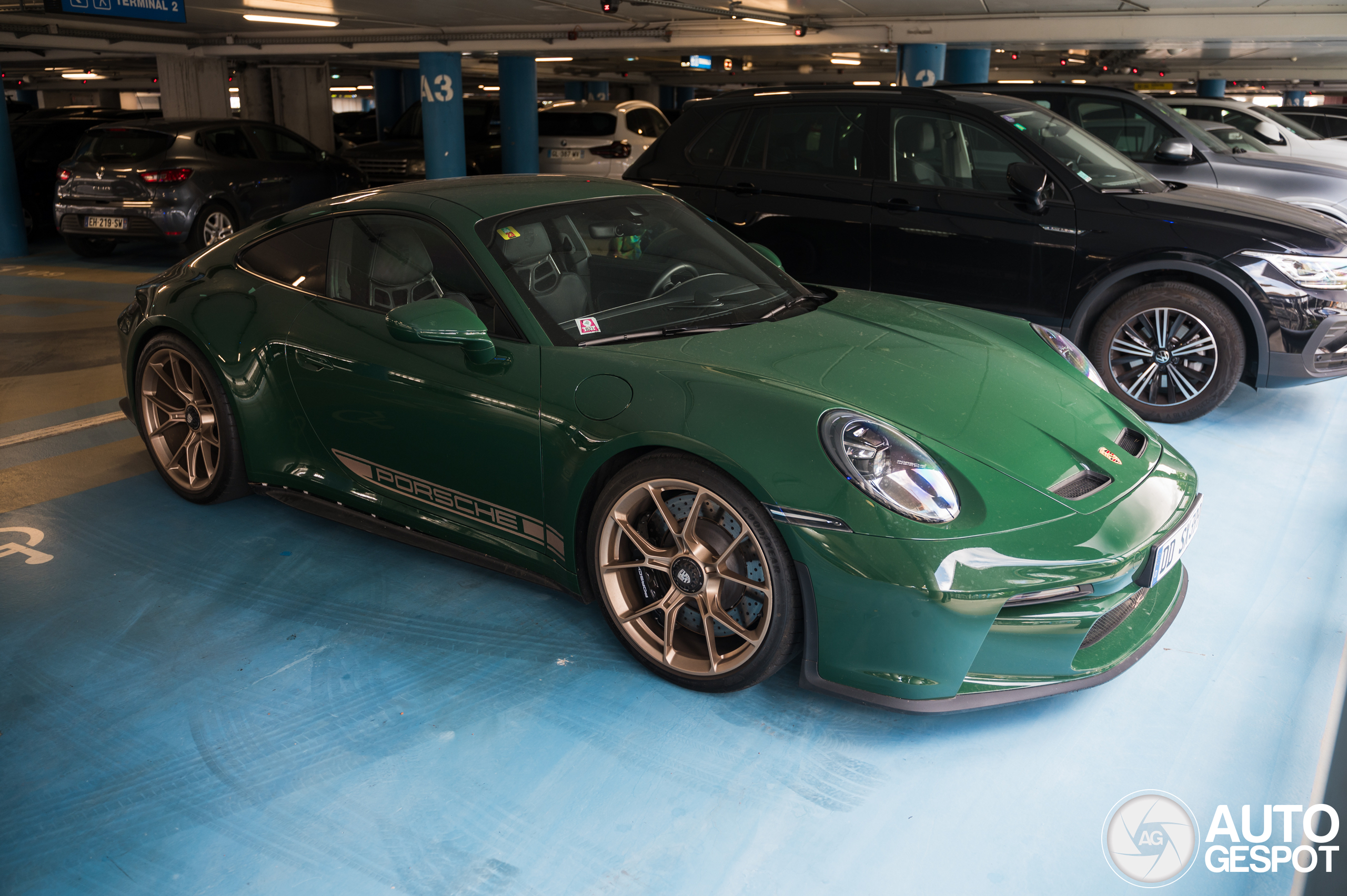 Porsche 992 GT3 Touring