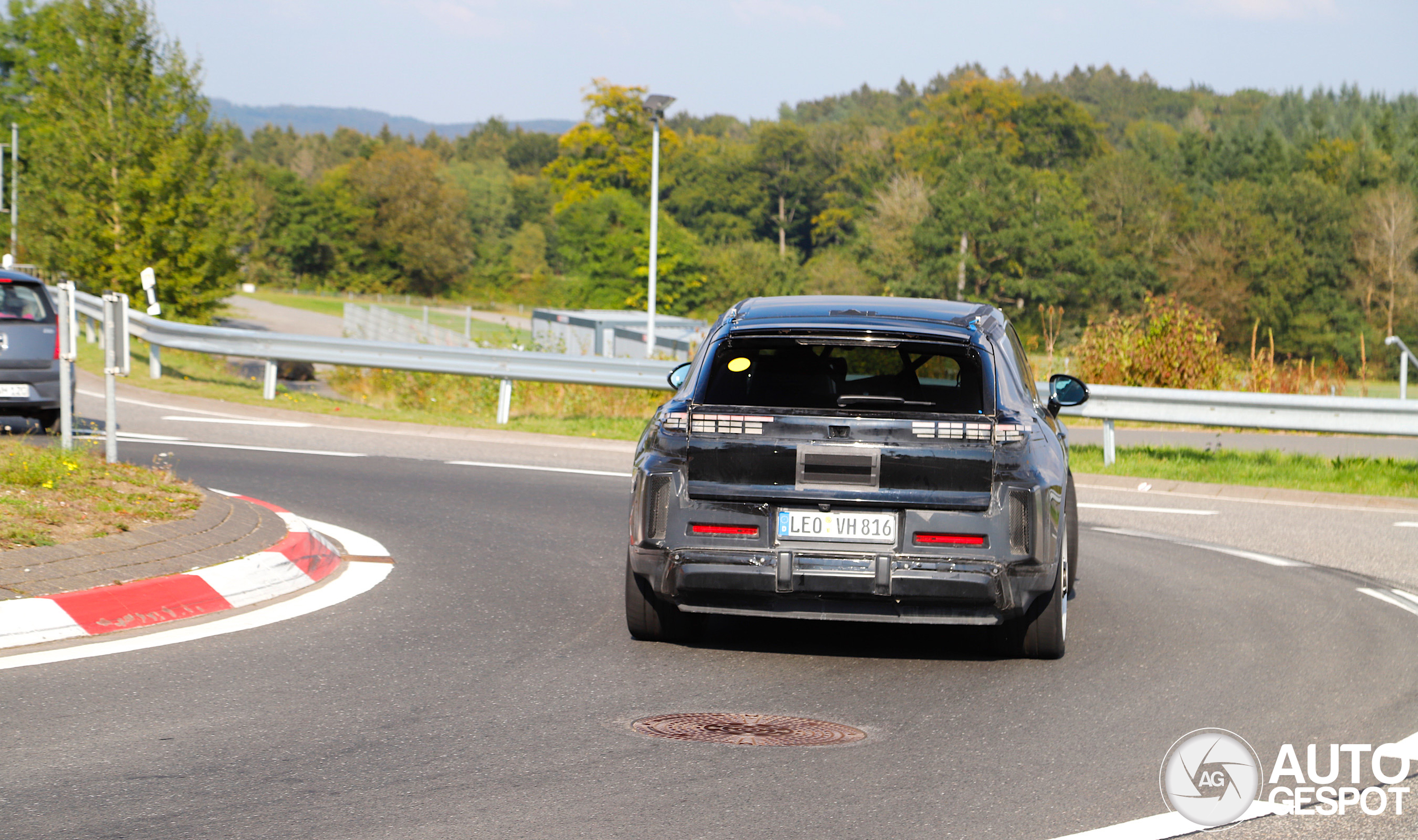 Porsche Cayenne EV