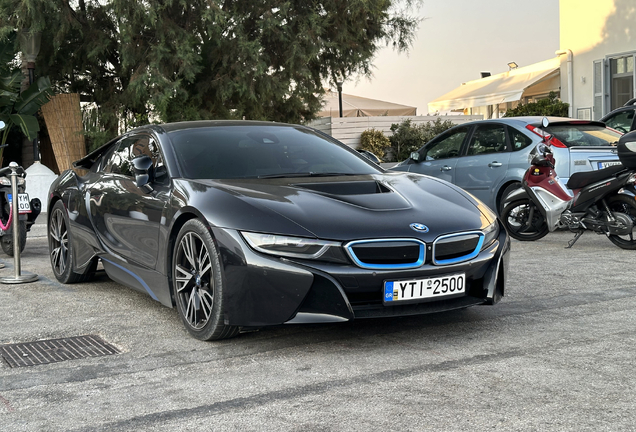 BMW i8