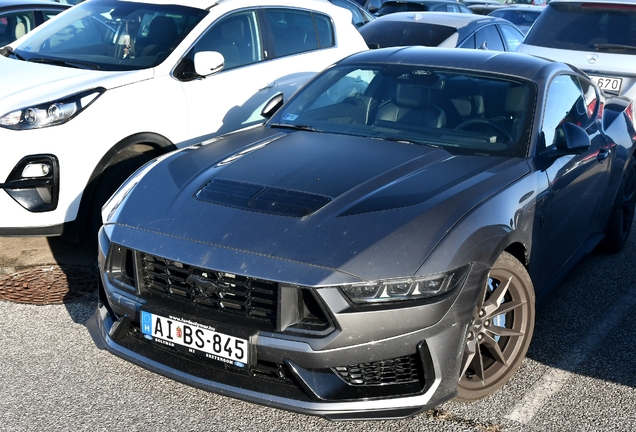 Ford Mustang Dark Horse 2024