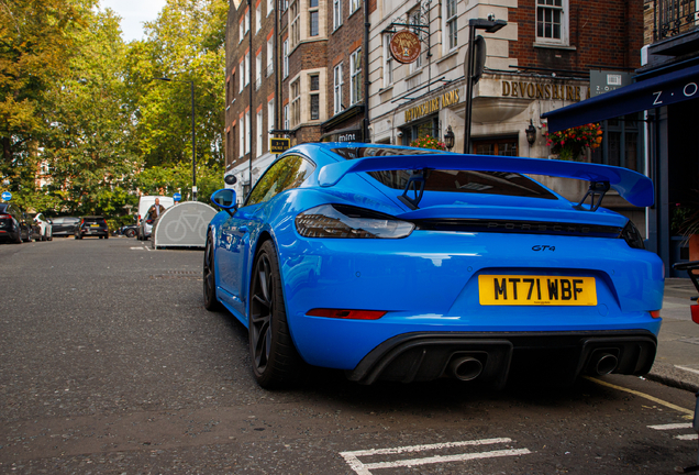 Porsche 718 Cayman GT4