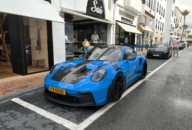 Porsche 992 GT3 RS Weissach Package