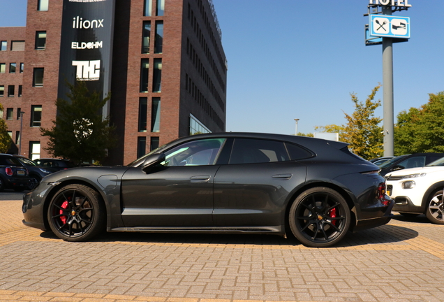 Porsche Taycan GTS Sport Turismo