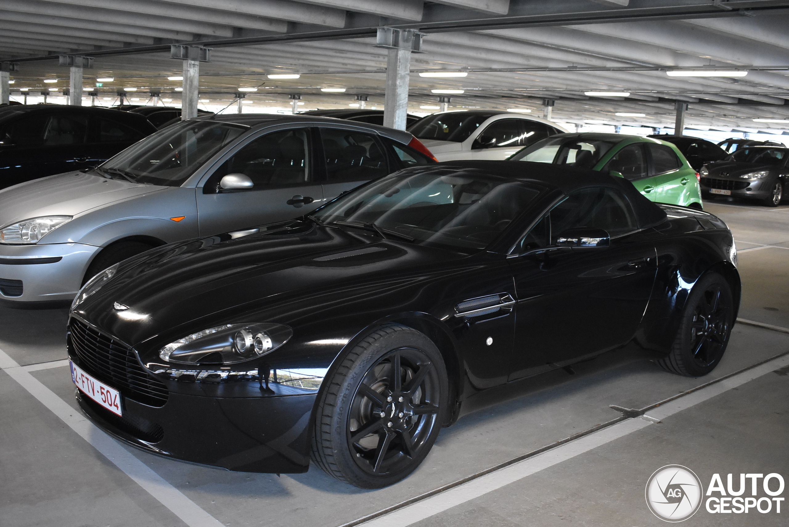 Aston Martin V8 Vantage Roadster