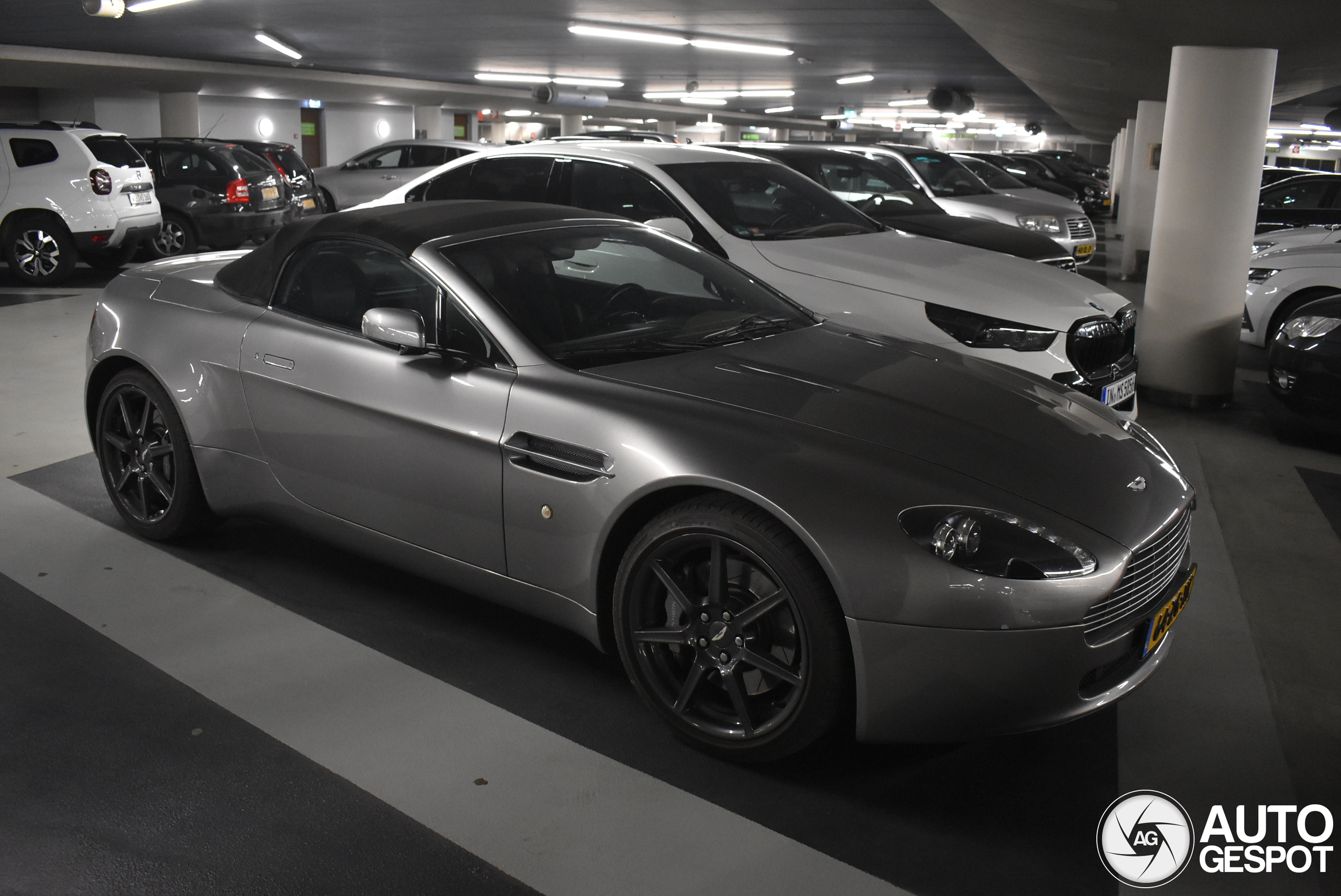 Aston Martin V8 Vantage Roadster