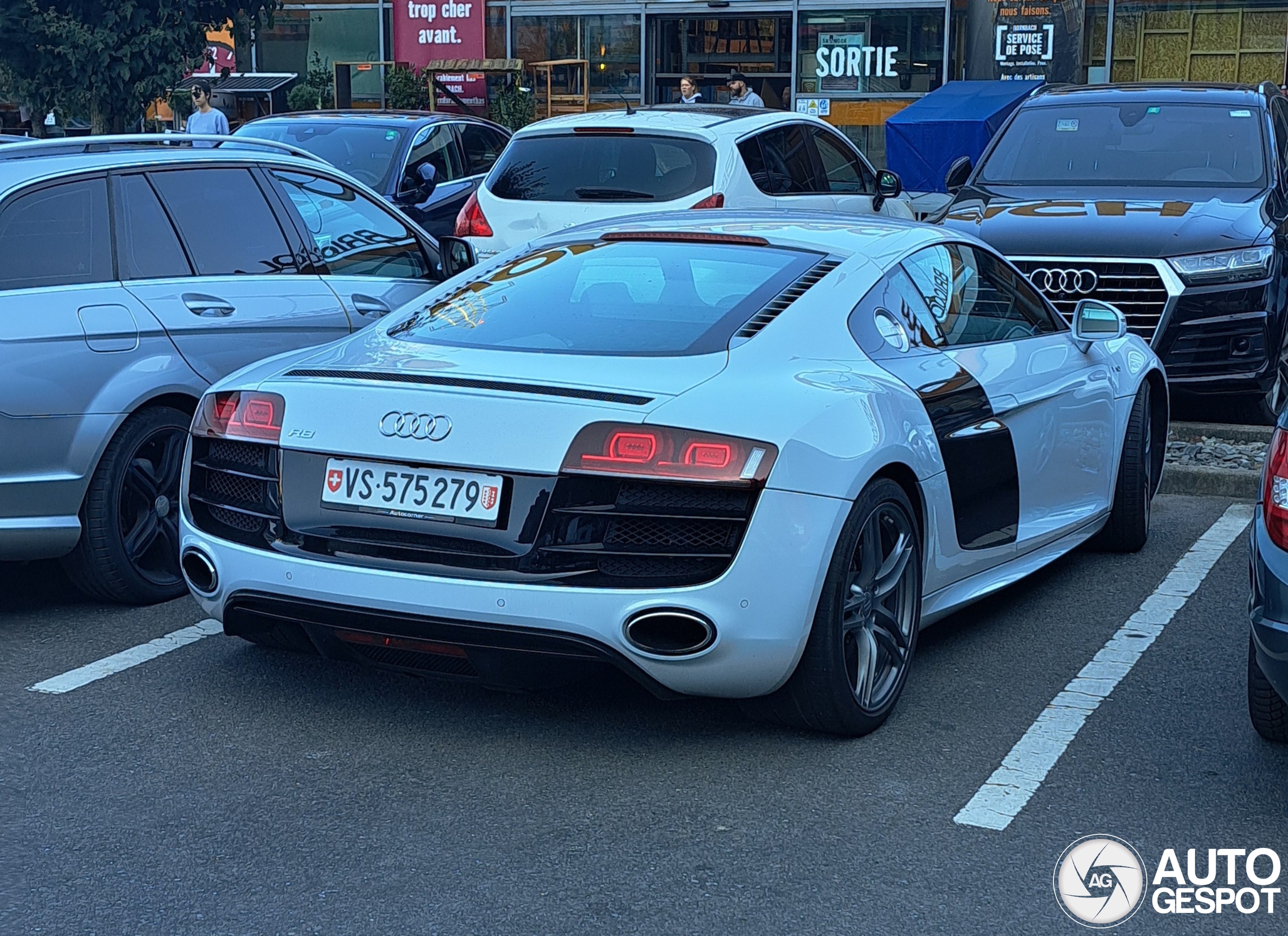 Audi R8 V10