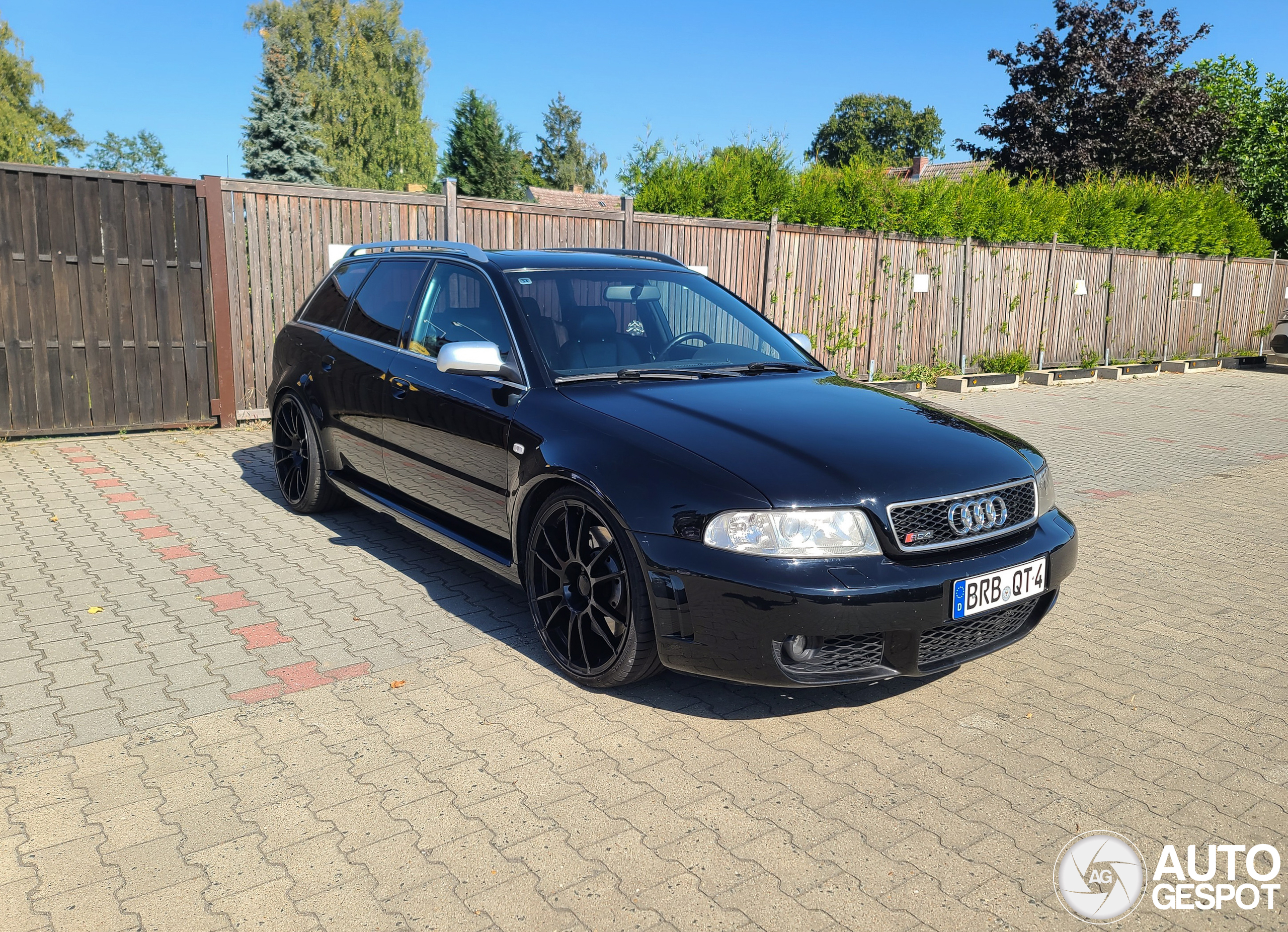 Audi RS4 Avant B5