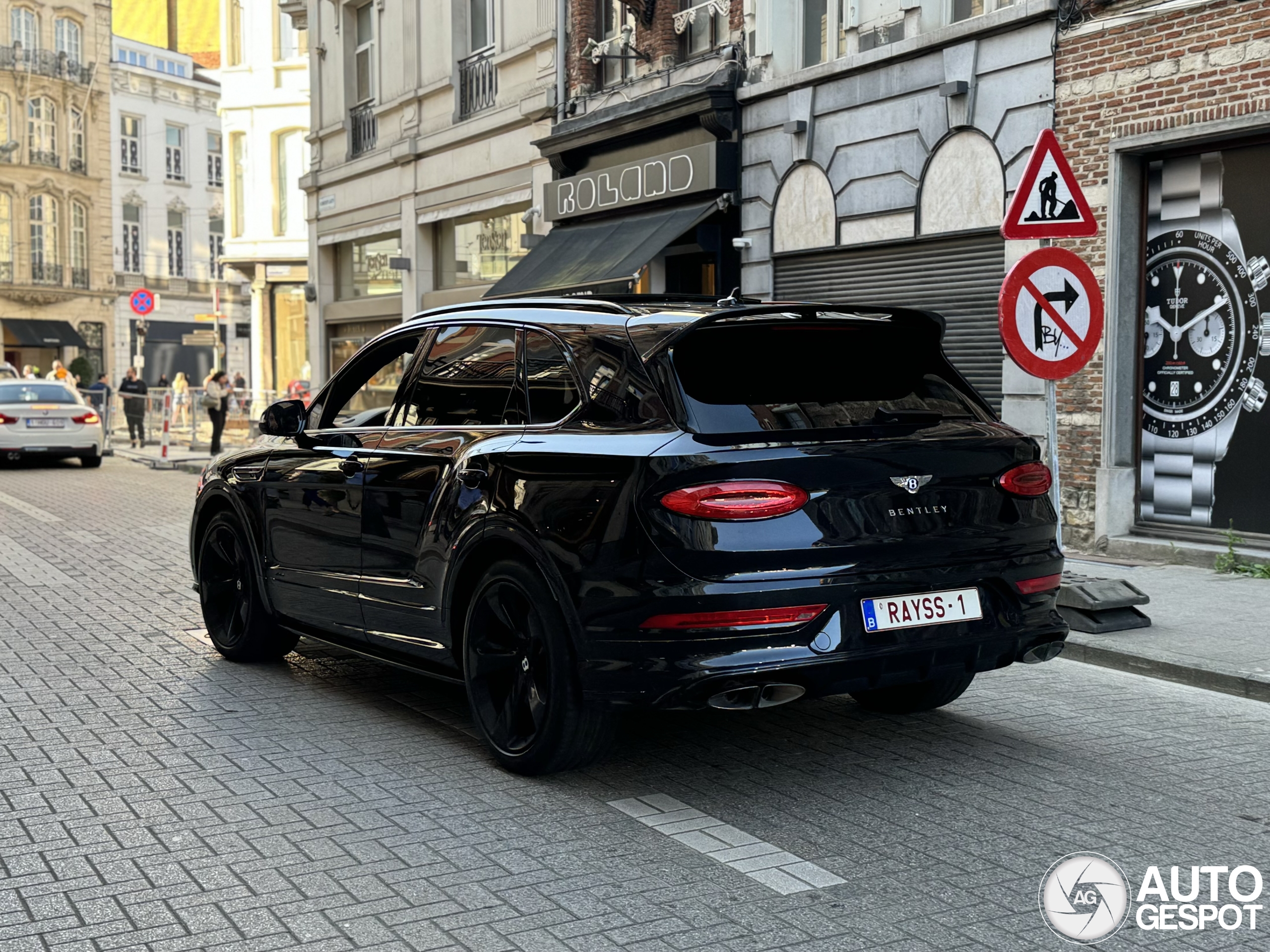 Bentley Bentayga Azure EWB