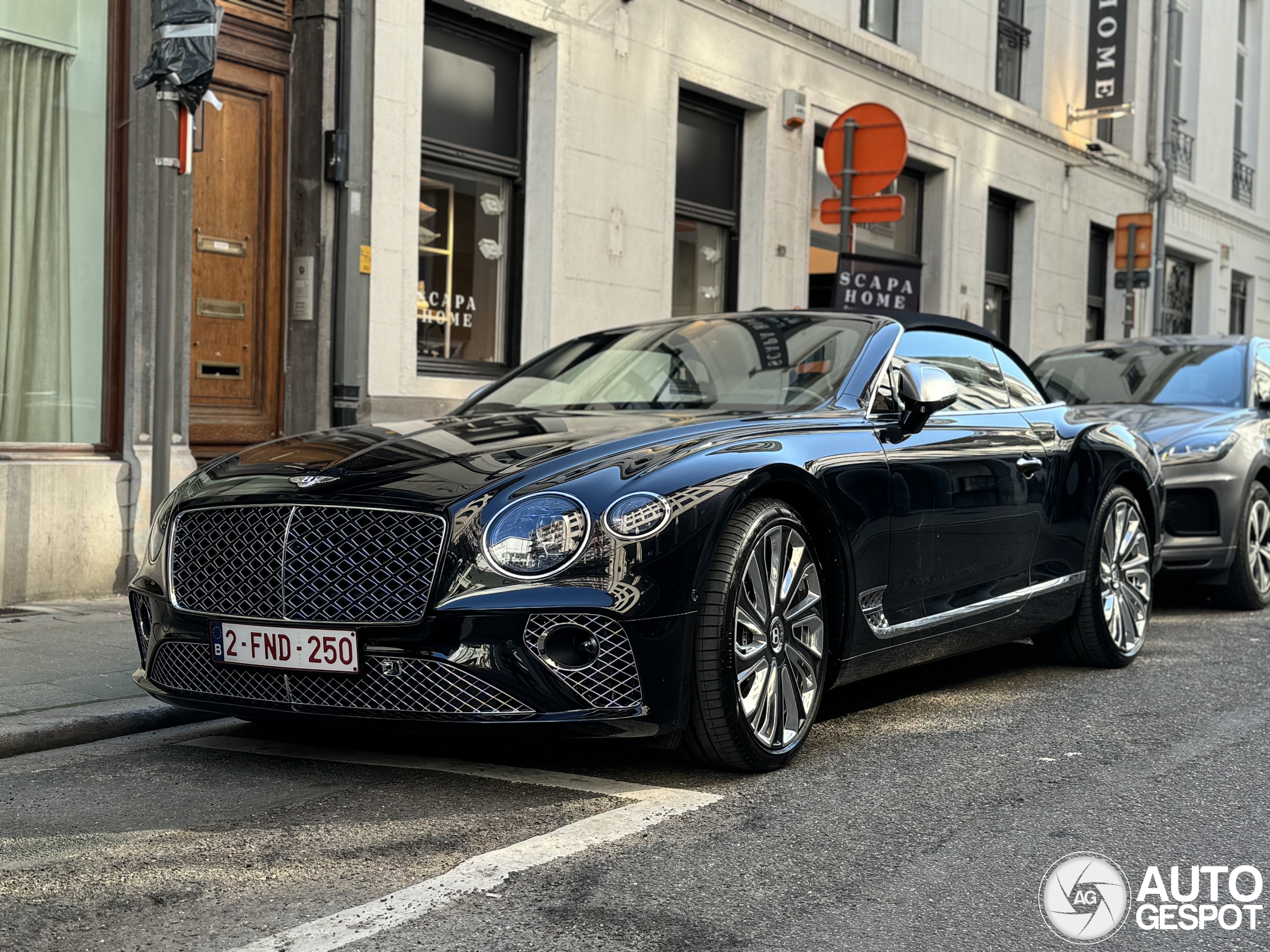 Bentley Continental GTC V8 2020 Mulliner