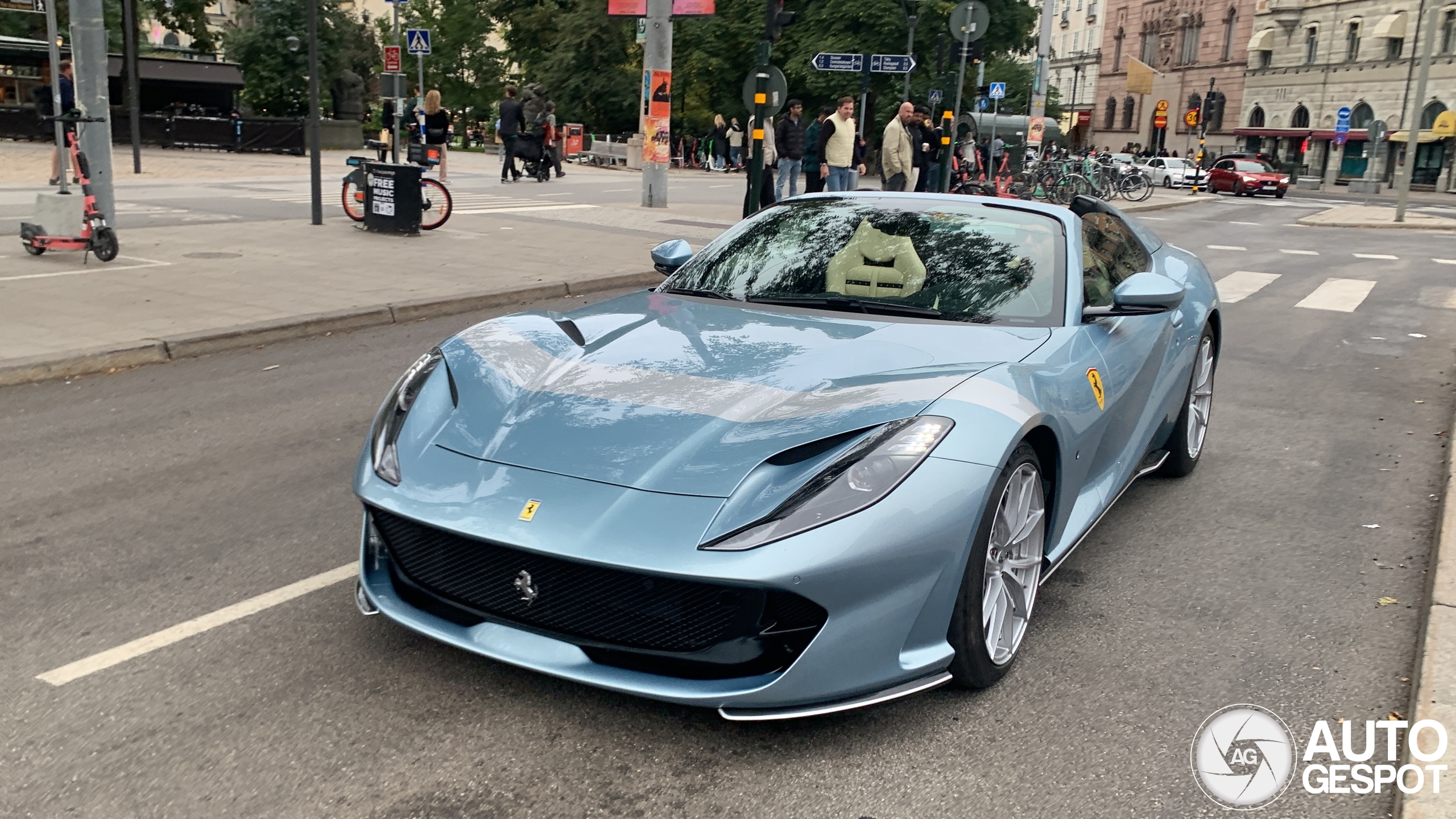 Ferrari 812 GTS