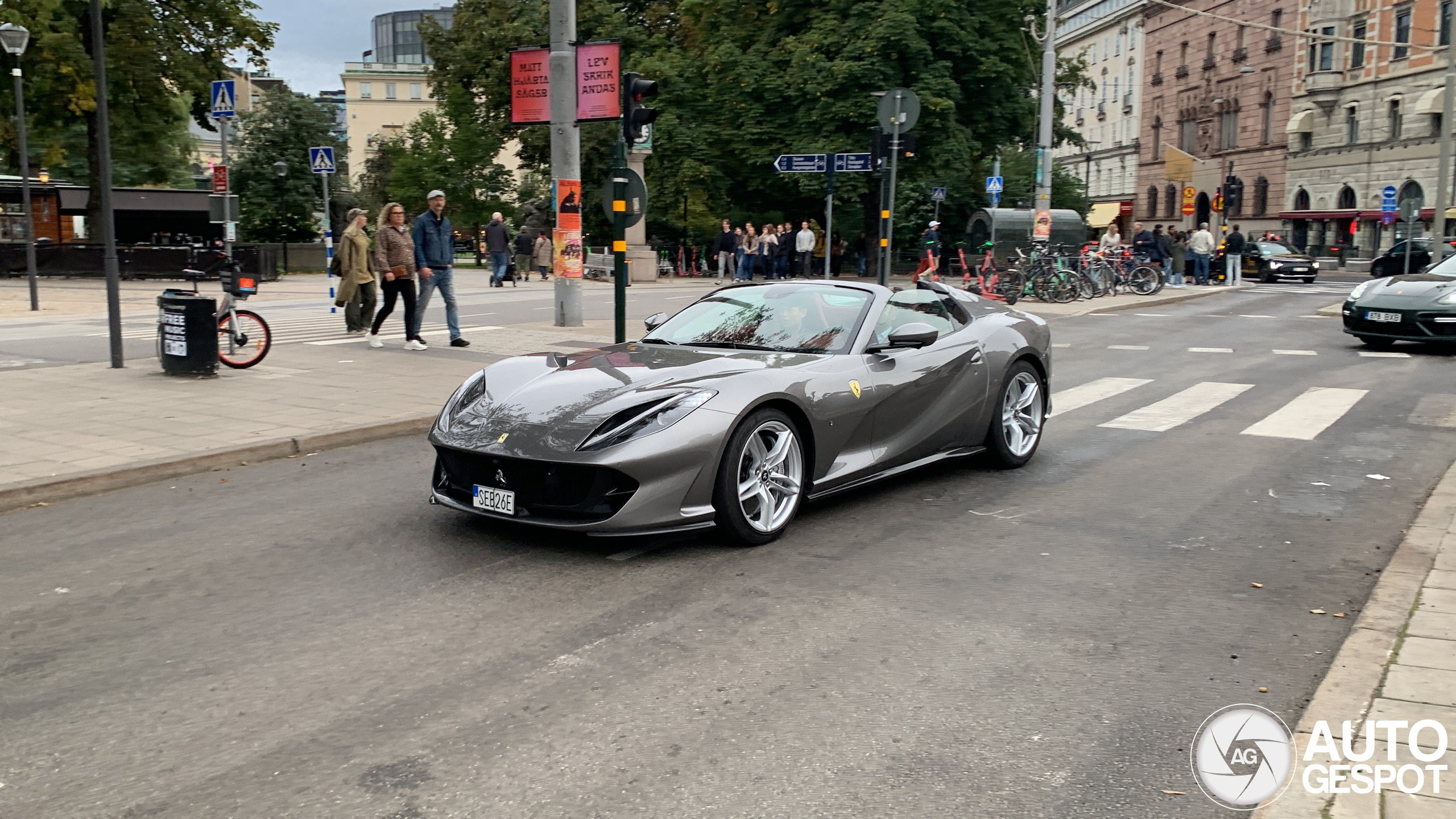 Ferrari 812 GTS