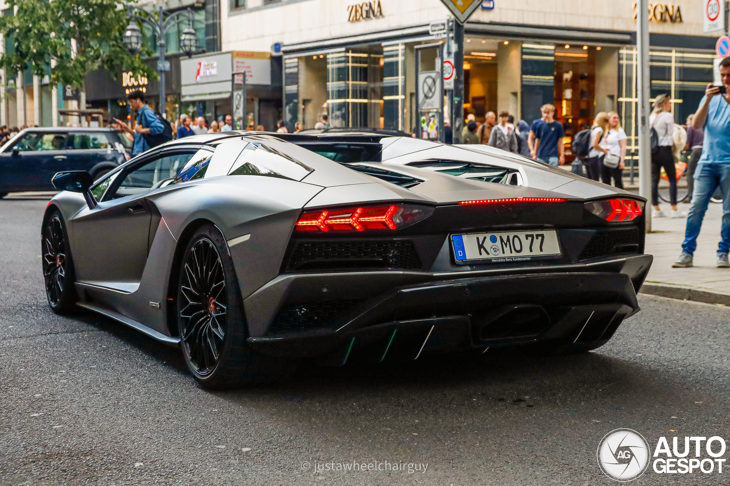 Lamborghini Aventador S LP740-4 Roadster