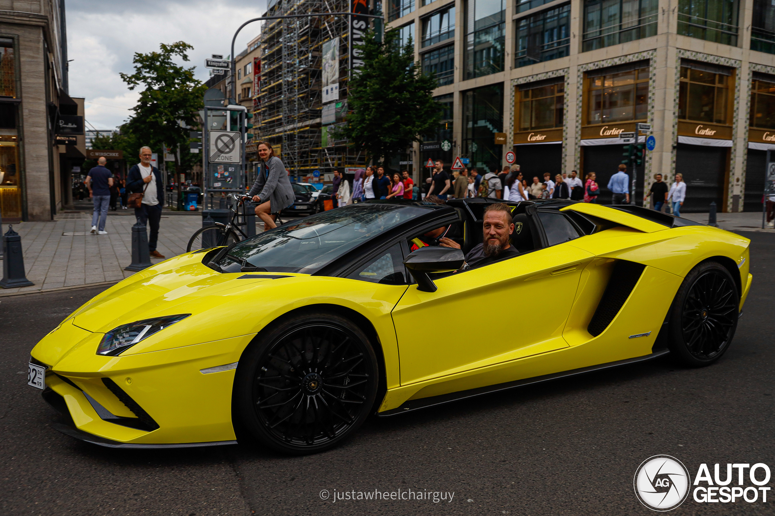 Lamborghini Aventador S LP740-4 Roadster